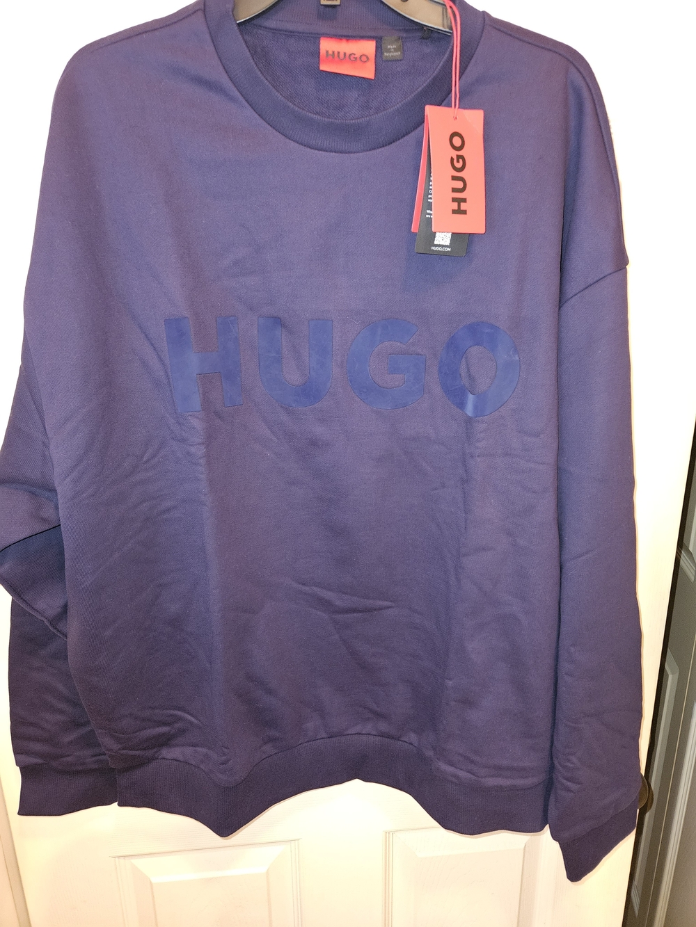 HUGO Men's Purple Crewneck Sweatshirt with Tonal Logo